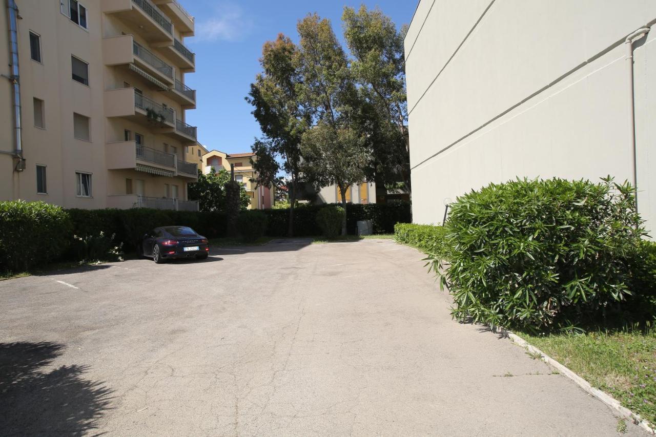 Residence Le Palme Montesilvano Marina Eksteriør billede